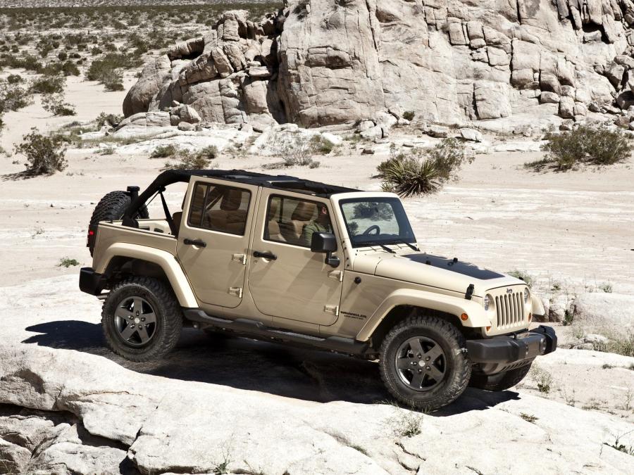  Jeep Wrangler Unlimited Mojave 2011 года  (фото 9 из 46)